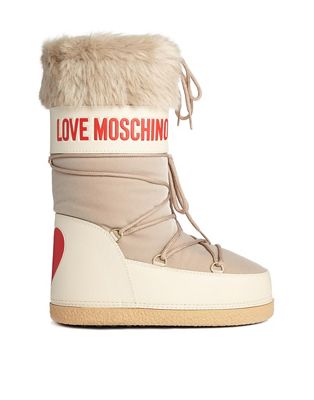 moschino faux fur boots