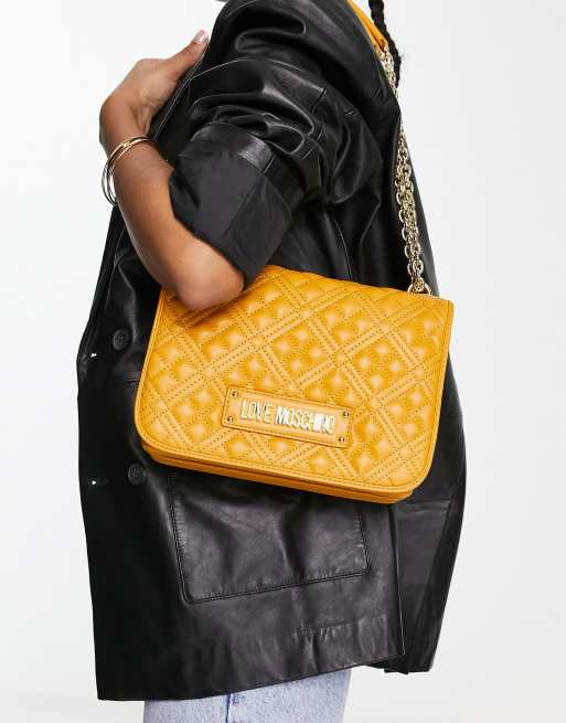 Love Moschino - Borsa da spalla trapuntata a rombi color ocra con catenina e logo, 2 di 4