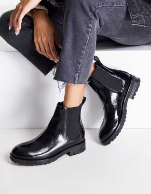 love moschino chelsea boots