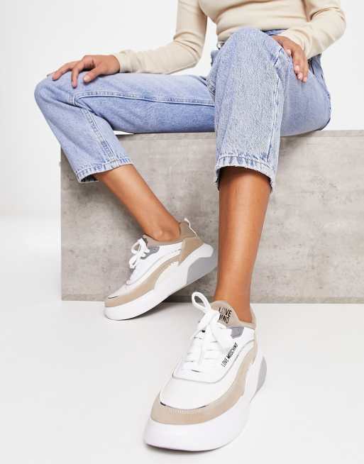 Love Moschino - Chunky sneakers i beige og hvid
