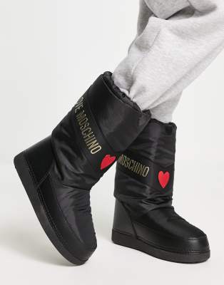 Love Moschino Classic Snow Boots In Black