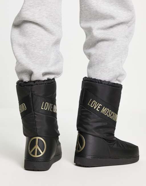 【関税&送料込】Love Moschino Boots Black Love Moschino classic Snow boots in black | ASOS