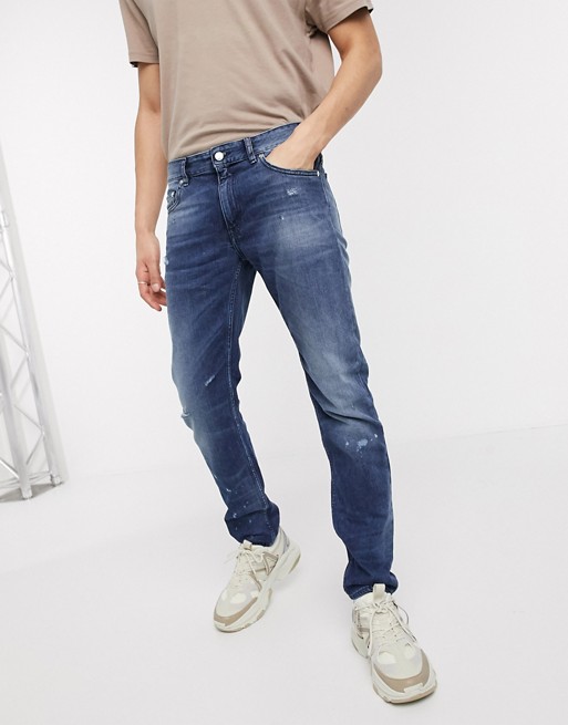 Love Moschino distressed slim jeans