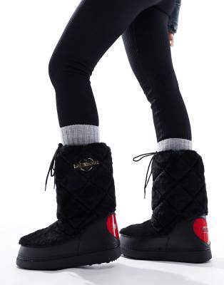 Love Moschino - Halbhohe Stiefel in Schwarz