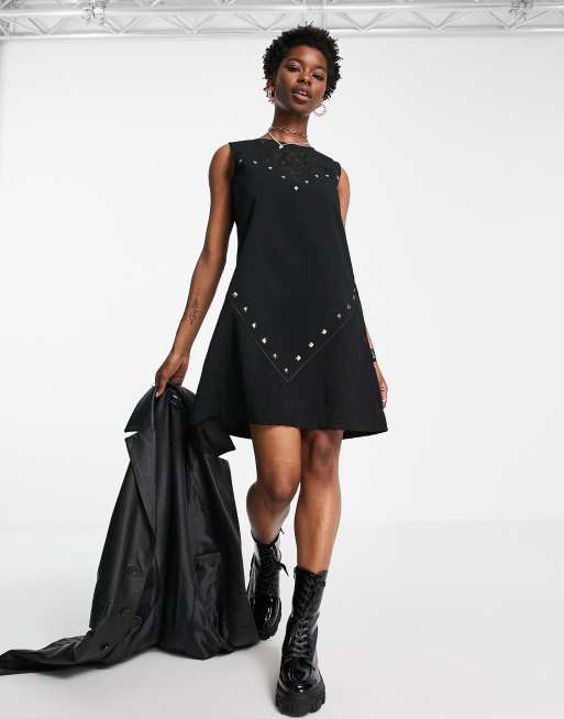Love Moschino – Minikleid in Schwarz mit Herzdetails