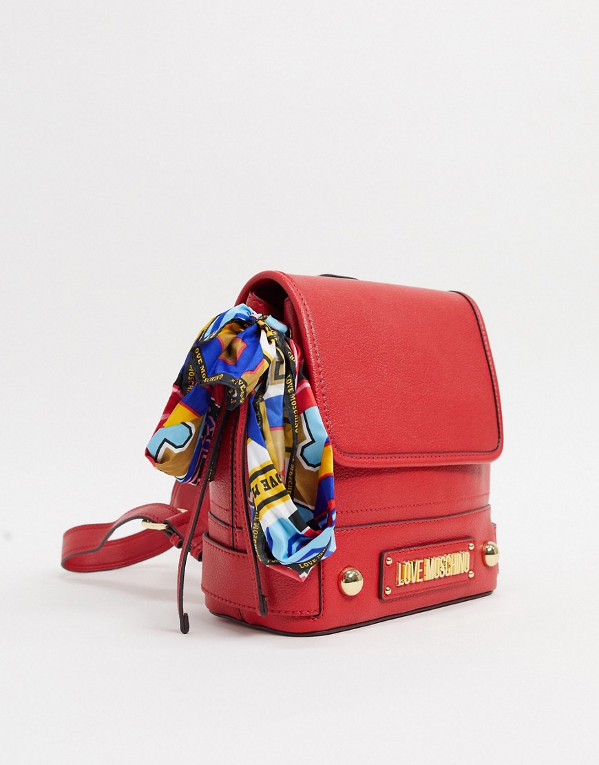 Love Moschino – Röd ryggsäck med knuten scarf