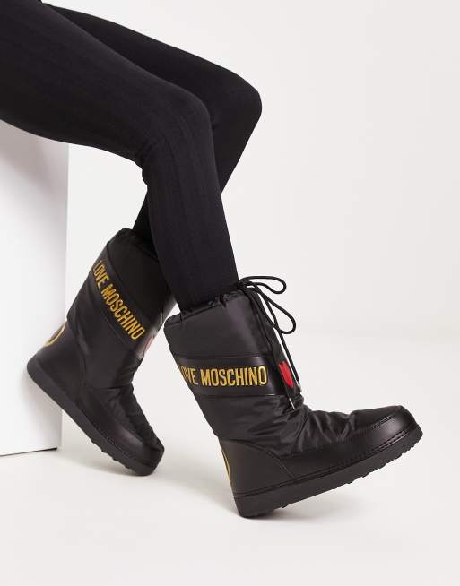 Love Moschino – Schneestiefel in Schwarz mit goldfarbenem Logo, 4 von 4