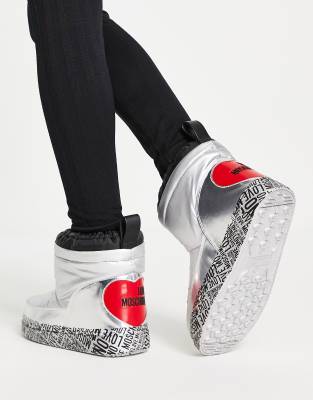 Love Moschino Love Moschino short Snow boots with logo sole in silver