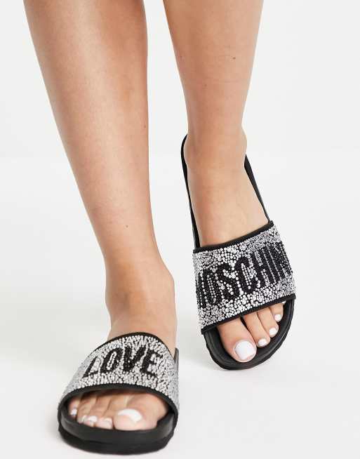 Drink water zonlicht onderwerpen Love Moschino - Slippers met strass-steentjes en logo in zwart | ASOS