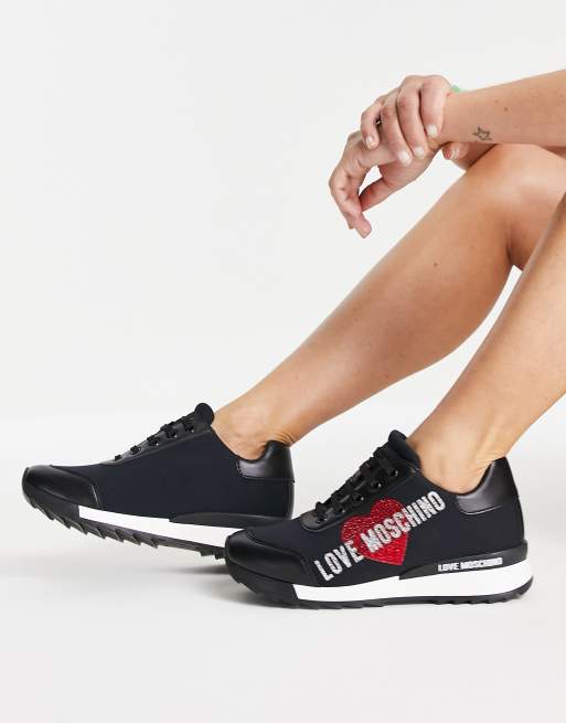 Love Moschino – Sneaker in Schwarz mit Herz- und Logodesign an der Seite, 3 von 4