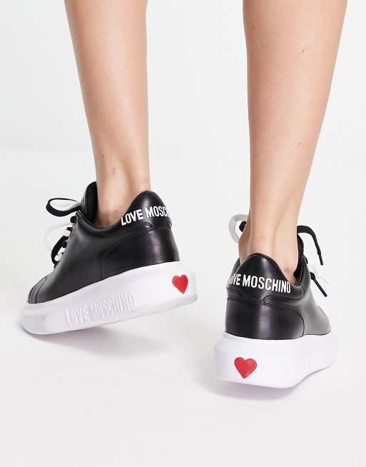 Love Moschino Sneakers met plateauzool en hartjes in zwart