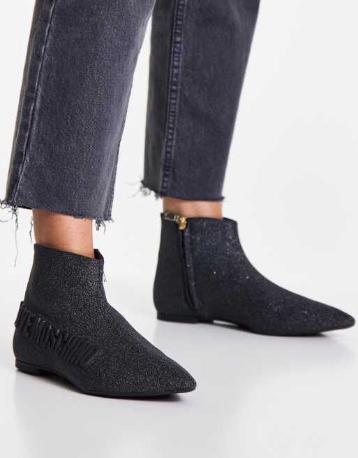 Love Moschino - Spidse lave ankelstøvler med glimmer i sort, 3 af 4