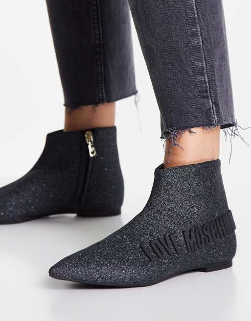Love Moschino – Spitz zulaufende, niedrige Ankle-Boots in Schwarz glitzernd