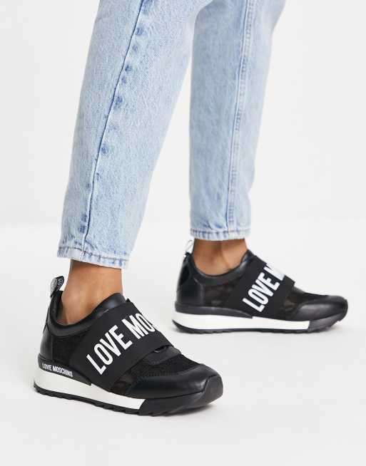 Love Moschino – Svarta sneakers med detaljlogga och spets