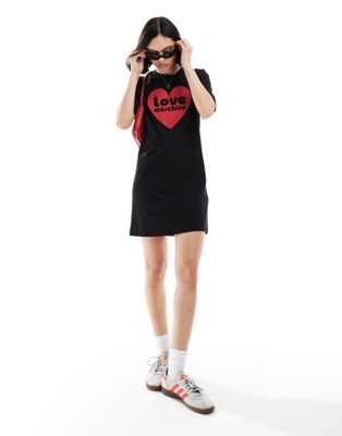 Love Moschino t shirt dress with heart logo in black