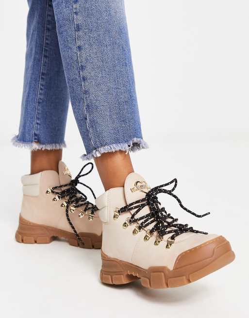 Moschino fresh boots sales