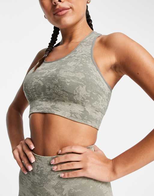Love & Other Things - Naadloze camo sport bh in lichtgroen