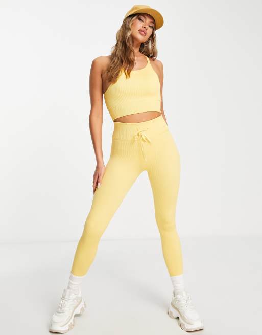 Love & Other Things – Prążkowany krótki sportowy top w kolorze mango, 4 z 4