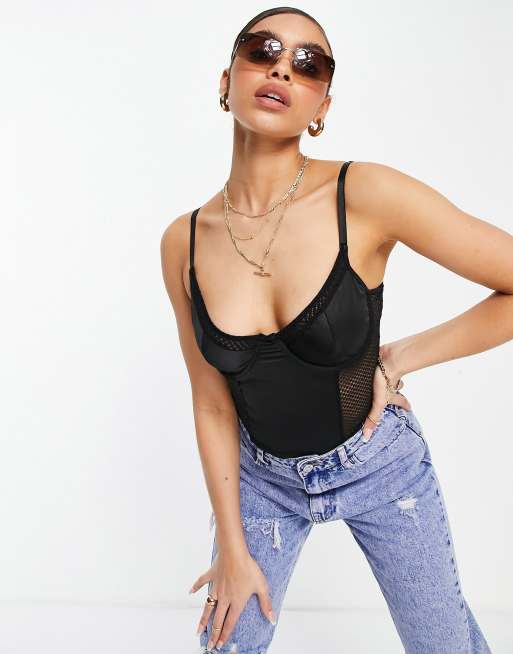 Love & Other Things – Svart body med stringtrosa i satin och fisknät
