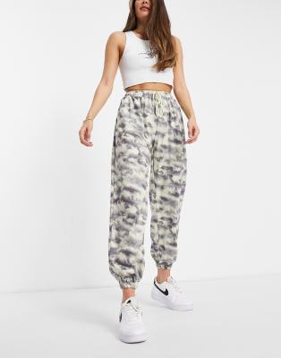 tie dye sweatpants grey