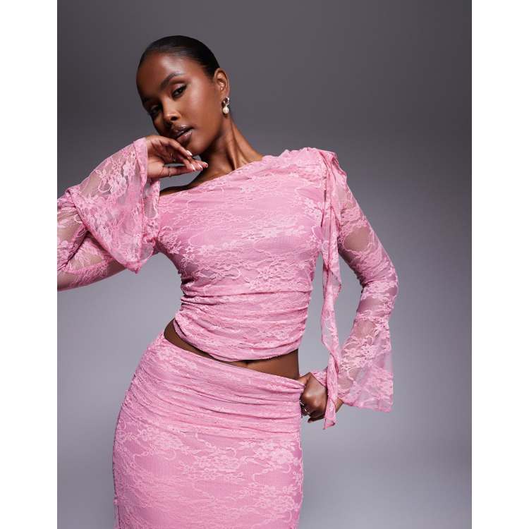 208257435-1-pink?$n_750w$&wid=