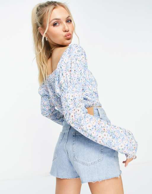 Love Triangle - Crop top à épaules dénudées et manches bouffantes - Bleu à petites fleurs, 2 de 4
