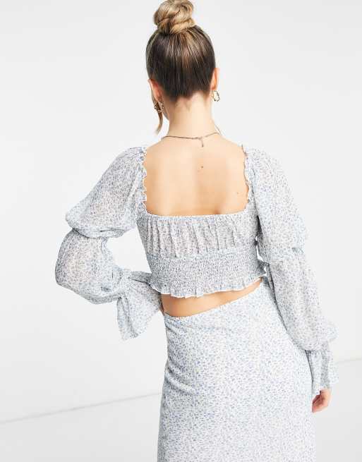 Love Triangle - Crop top d'ensemble à manches longues noué devant - Bleu à petites fleurs, 2 de 4