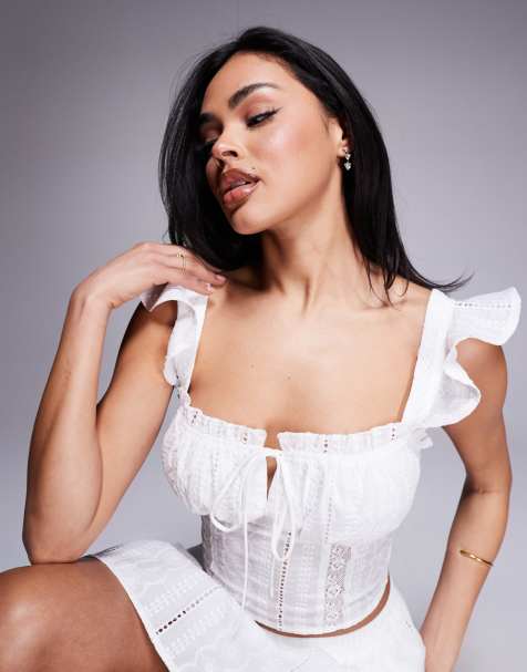 Love Triangle – Cropped-Oberteil im Milchmädchen-Stil in Weiß mit Lochstickerei, Kombiteil - view 1