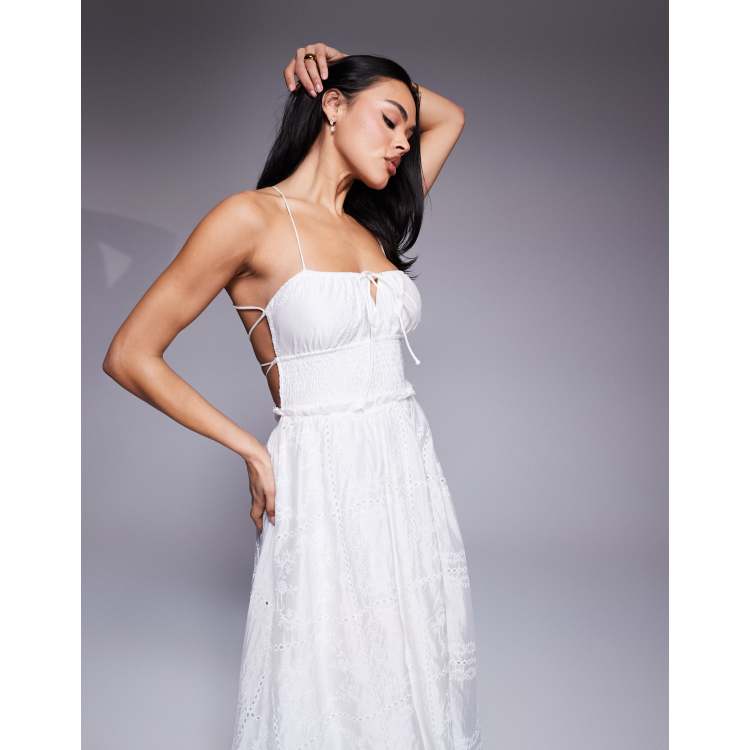 207930697-1-white?$n_750w$&wid