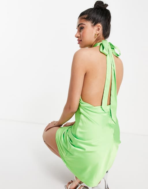 Love Triangle - Limegrøn mini-skaterkjole i satin med krydset halterneck, 3 af 4