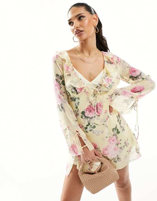 Love Triangle - Mini-jurk met ruches in gele bloemenprint
