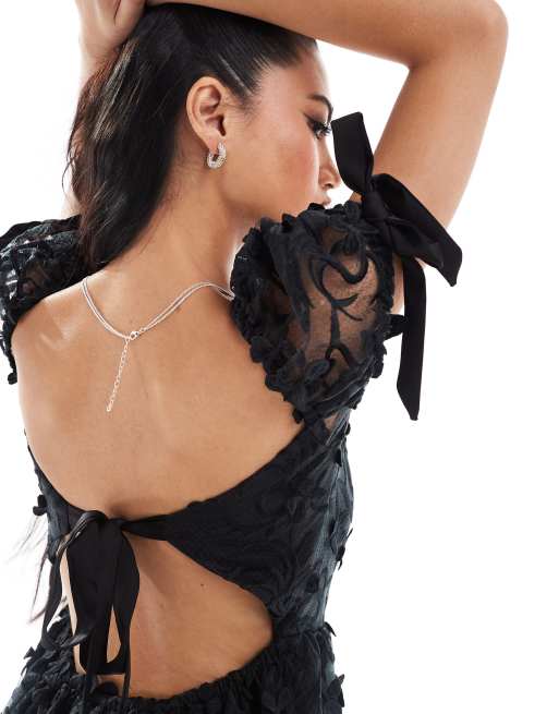 Triangle vestiti sales