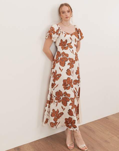 Lovedrobe Floral short sleeve sweetheart neck midaxi dress in cream