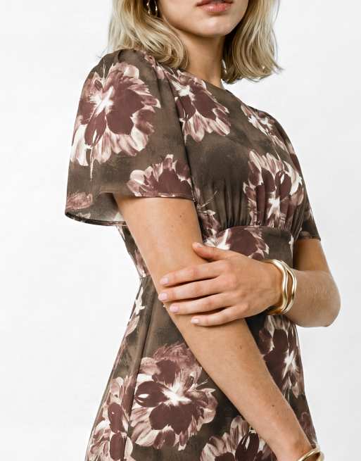 Lovedrobe Floral tie-back angel sleeve  midaxi dress in brown, 3 of 5