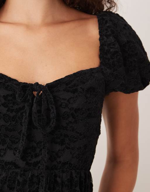 Lovedrobe Floral velvet square neck midaxi dress in black, 3 of 4