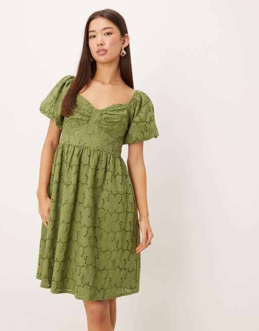 Lovedrobe Short sleeve sweetheart neck bow detail mini dress in khaki, 3 of 4