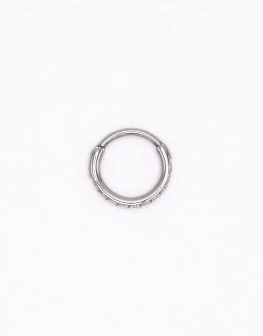 Lovisa - Anello a scatto da 6 mm in titanio color argento con zirconia cubica su una sola metà