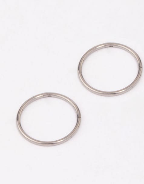 Lovisa – Feine Schläfer-Ohrringe aus Titan in Silberoptik, 10 mm - view 1