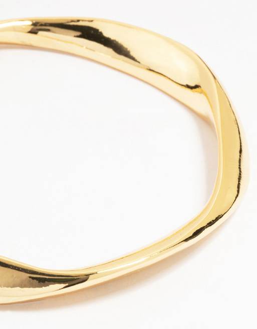 Lovisa – Guldpläterat, vågigt armband i statementstil av mässing, 3 av 3
