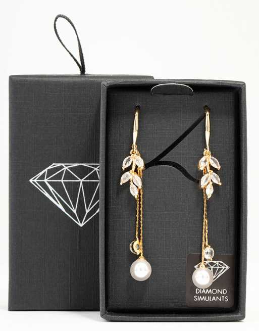 Lovisa – Ohrringe in Goldoptik mit Blatt-Details, Zirkonia-Steinen und Perlenanhänger