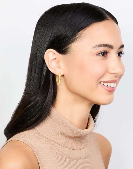 Lovisa pendientes de aro con cierre clicker de acero inoxidable chapado en oro, 24 mm, en dorado, 3 de 3