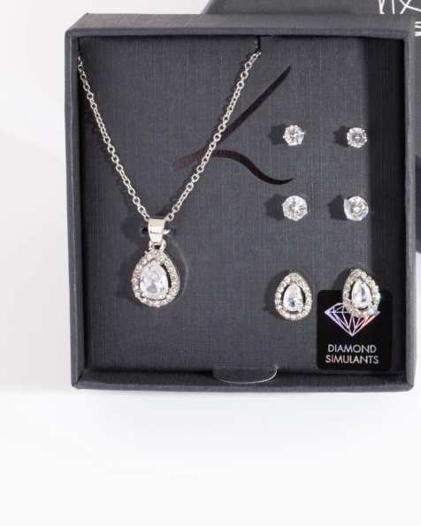 Lovisa - Set con collana e orecchini pendenti argento con diamanti sintetici a goccia - view 1