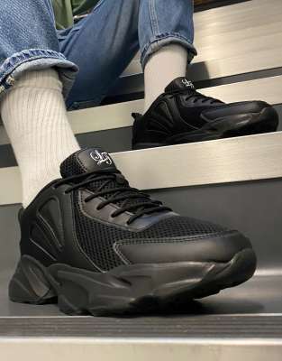 black trainers thick sole