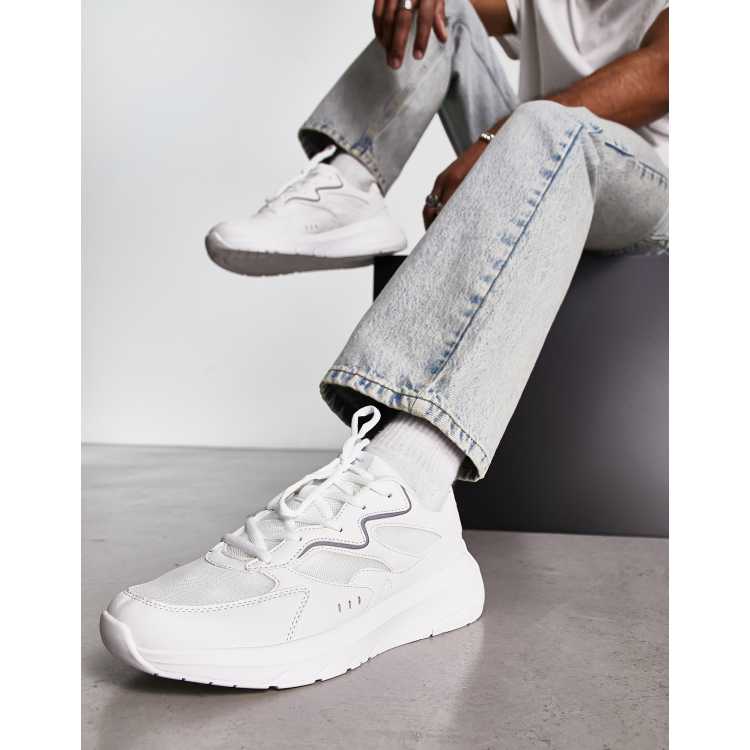 Loyalty and Faith Lauf Sneaker in WeiB mit farblich abgesetzter Sohle ASOS