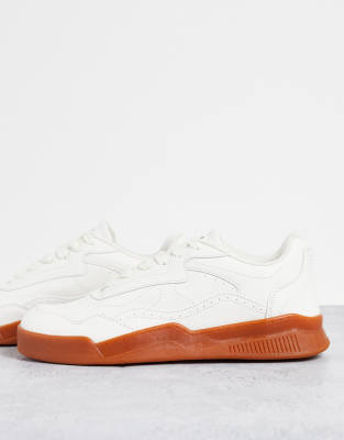 retro soles trainers