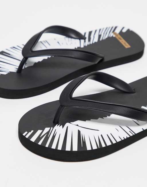 Loyalty and Faith – Svarta flip flops för poolen med logga, 4 av 4