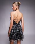 [Lulu's] Lulus tie back mini dress in black floral L Black Floral