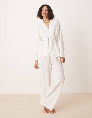 Luna Oversized Kimono In White