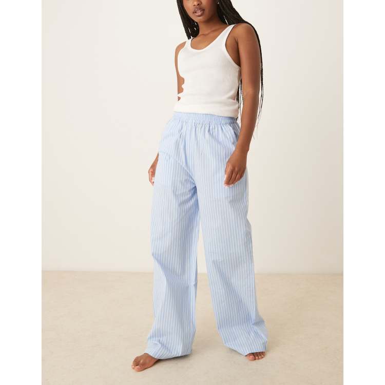 207933816-1-blue?$n_750w$&wid=