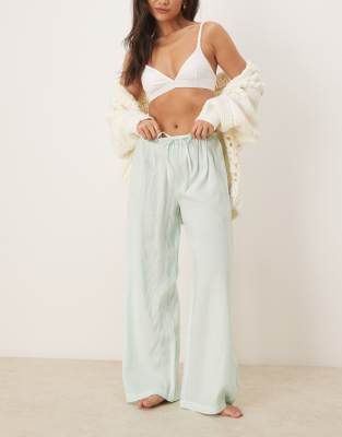 Luna - Pyjama-Hose in gestreiftem Mintgrün mit Oversize-Schnitt